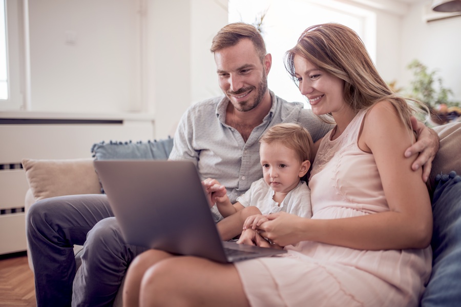 family-on-laptop